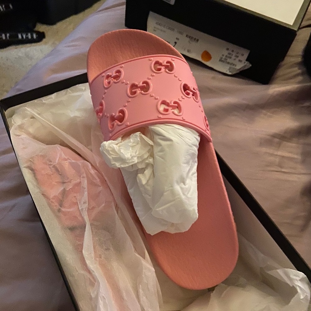 Gucci Flip flops